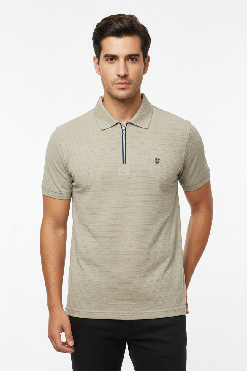 Beige Zip Polo – Model