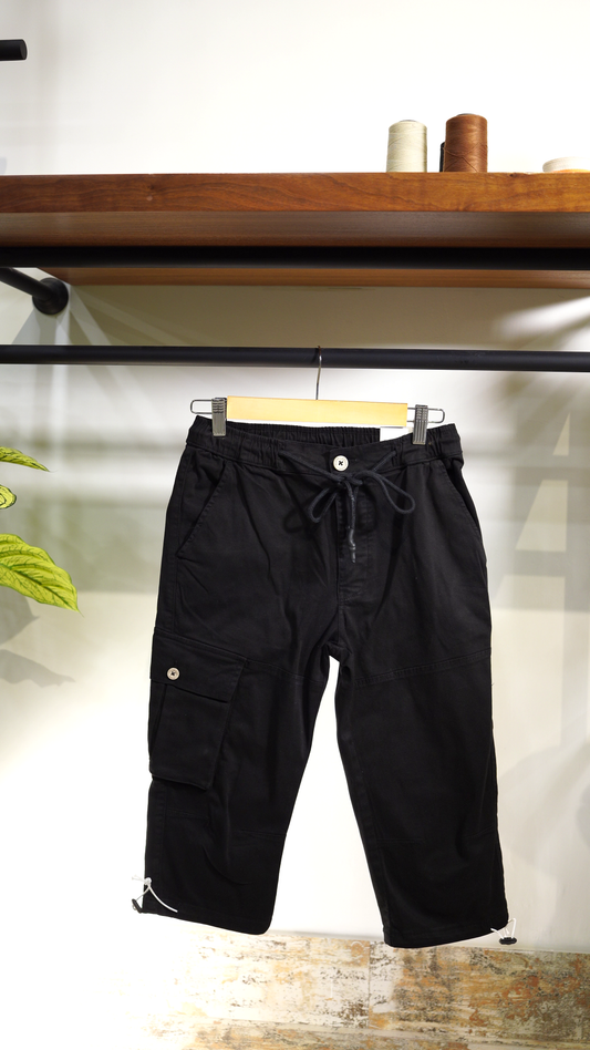 Men's Black Quarter Length Cargo Shorts with Drawstring Waist & Side Pocket – Casual Summer Wear